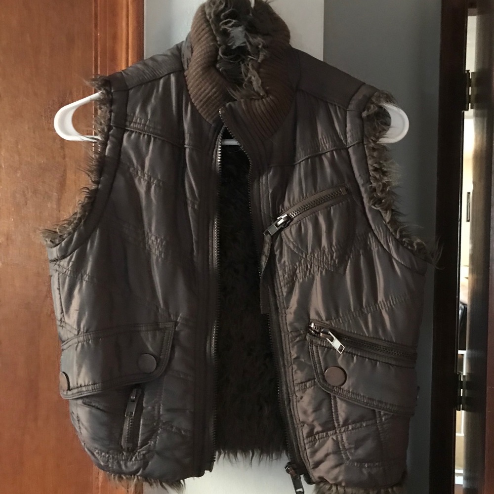 Fur vest